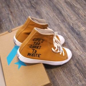 Chuck Taylor all star renew hi wheat